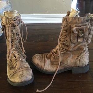 Roxy Brand lace up boots!