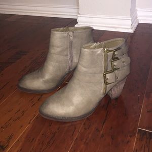 Womens 10 Wedge Booties Boots Heel Zip Belt Grey