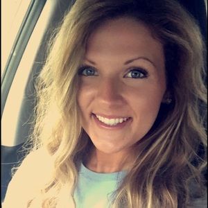 Meet your Posher, Lindsey