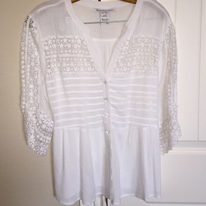 Top size XL From American Rag white and lace