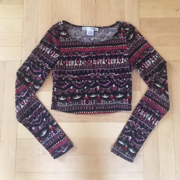 Long Sleeve Patterned Crop Top