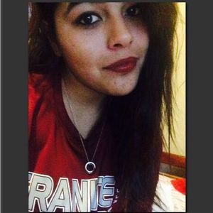 Meet your Posher, Roxana