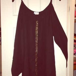 ‼️CLEARANCE Peek-A-Boo shoulder Blouse