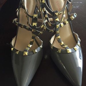 BCBGeneration Rock-stud pumps