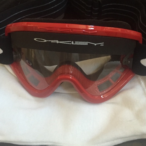 OAKLEY Googles