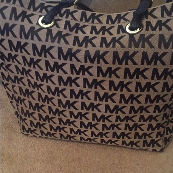Michael Kors black purse
