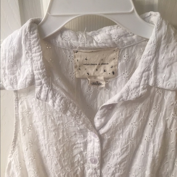 Button down crop top lace patterns - Picture 2 of 3