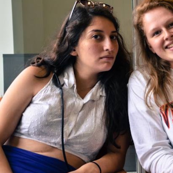 Button down crop top lace patterns - Picture 3 of 3