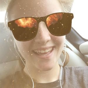 Meet your Posher, Hayley