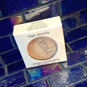 Tigi vanilla eyeshadow