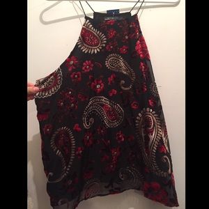 So chic¡ Velvet boutique tank