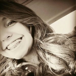 Meet your Posher, Abbey