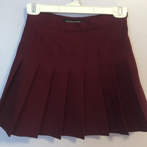 American apparel maroon tennis skirt