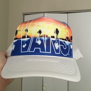 White vans hat