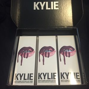 Kylie Lip Kit by Kylie Cosmetics - "Kourt K"