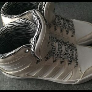 Zebra adidas white high tops !