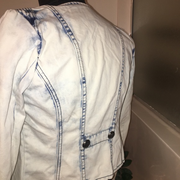 FOREVER 21 - Picture 4 of 4