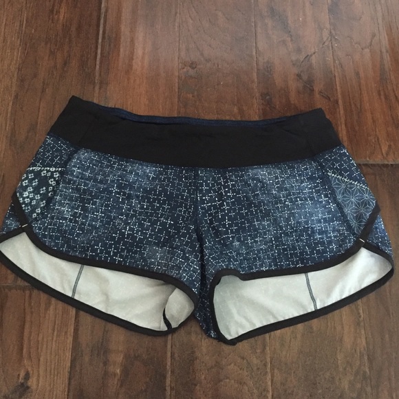 Lulu lemon speed short