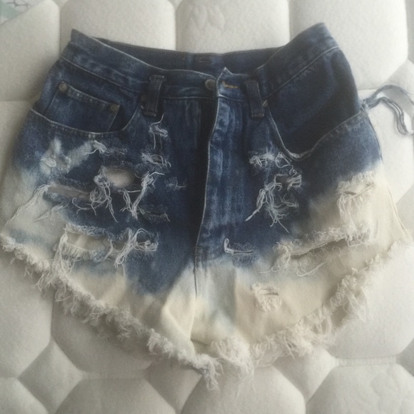 Ombré distressed shorts