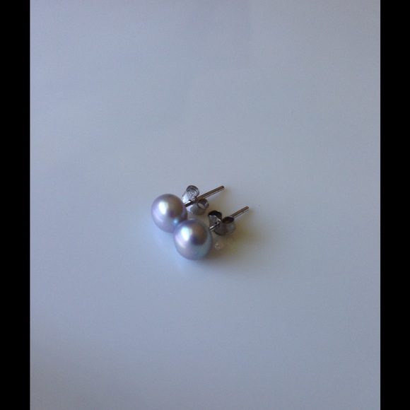 AAAA quality fresh water pearl grey earrings