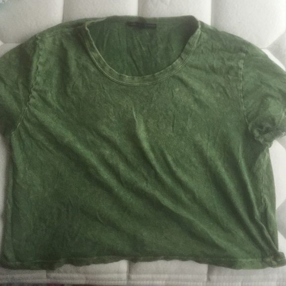 URBAN OUTFITTERS evergreen crop top