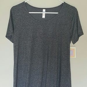 Lularoe small classic tee