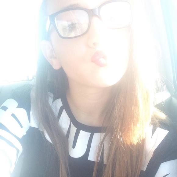 Meet your Posher, Noelle - Picture 1 of 1