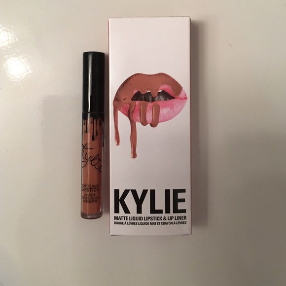 Exposed liquid lipstick