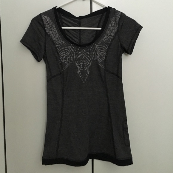 Short sleeve lulu top