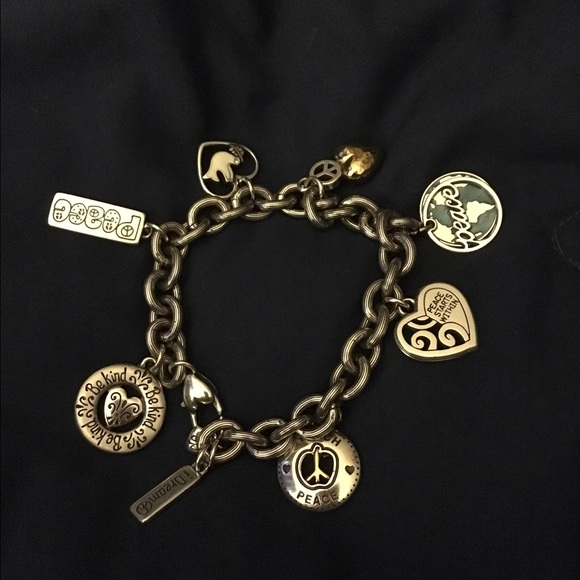 Brighton Peace Charm bracelet. Great condition, ❤️