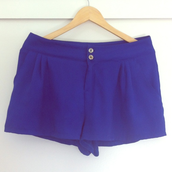 High-waisted royal blue dress shorts💦