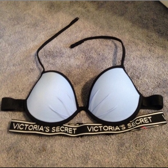 Victoria's Secret 32B bikini top