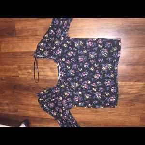 Black floral crop top