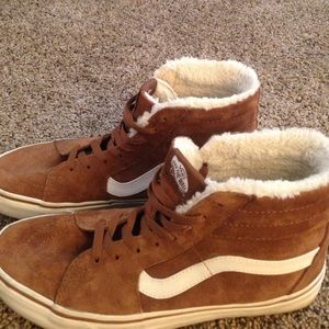 Vans sk8 hi suede fleece women's size 10