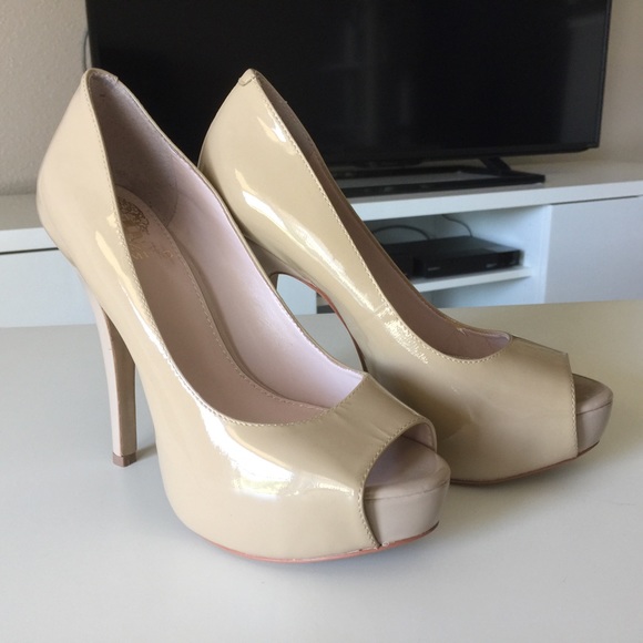 Vince Camuto Nude Peep Toe Pumps NWOT