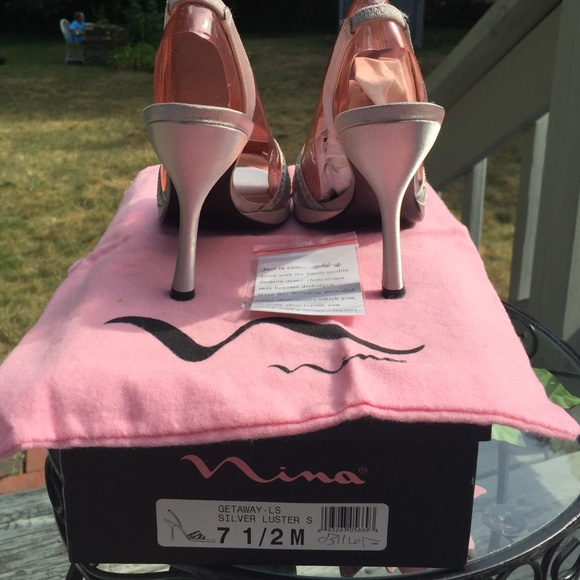 Heels - Picture 4 of 4