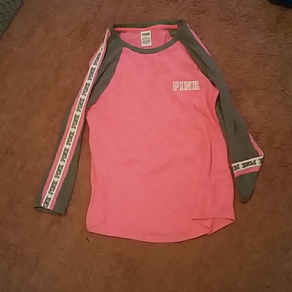 Vs PINK Quarter Sleeve Shirt