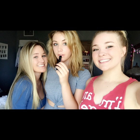 Meet your Posher, Jayne - Picture 1 of 1