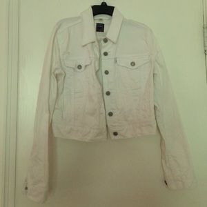 White denim jeans jacket by Levis.