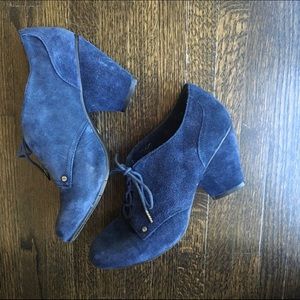 PRICE DROP ‼️Blue suede bootie heels🎉