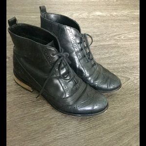 *On hold for retrovintage90s* 🌻