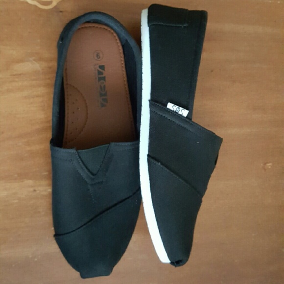 sos Shoes - 💟 $5 SALE shoes of Souls  flax canvas shoes EUC