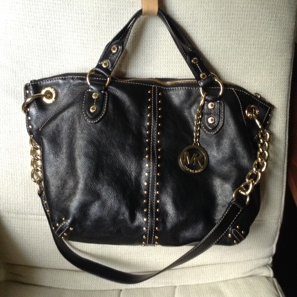 SOLD Michael Kors Uptown Astor convertible satchel