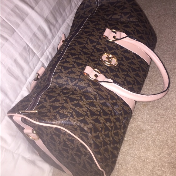 Michael Kors inspired duffle bag - Picture 1 of 4