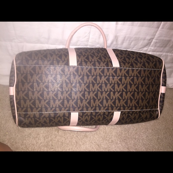 Michael Kors inspired duffle bag - Picture 2 of 4