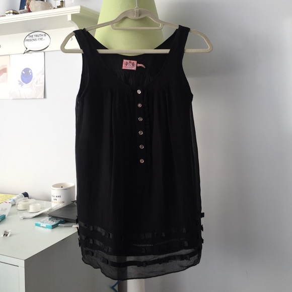 ADORABLE JUICY COUTURE CHIFFON BLOUSE