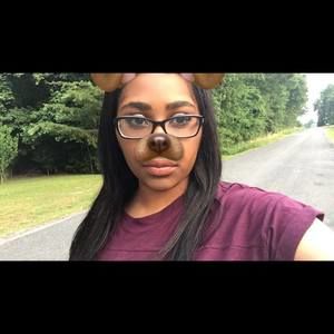 Meet your Posher, Elaysha