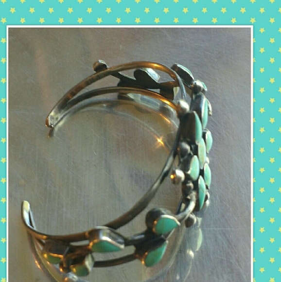 Silver Turquoise Starburst/Flower Cuff Bracelet - Picture 3 of 4