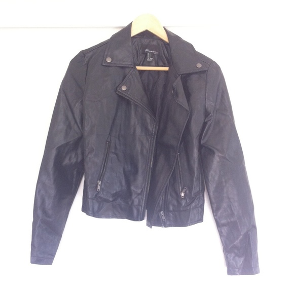 Black faux-leather jacket💋