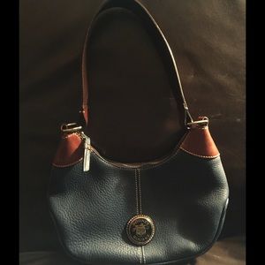 🎉🎉Vintage Dooney & Bourke Bag